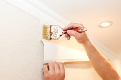 Pose de papier peint à Sainte-Bazeille — revêtements muraux et toiles de verre